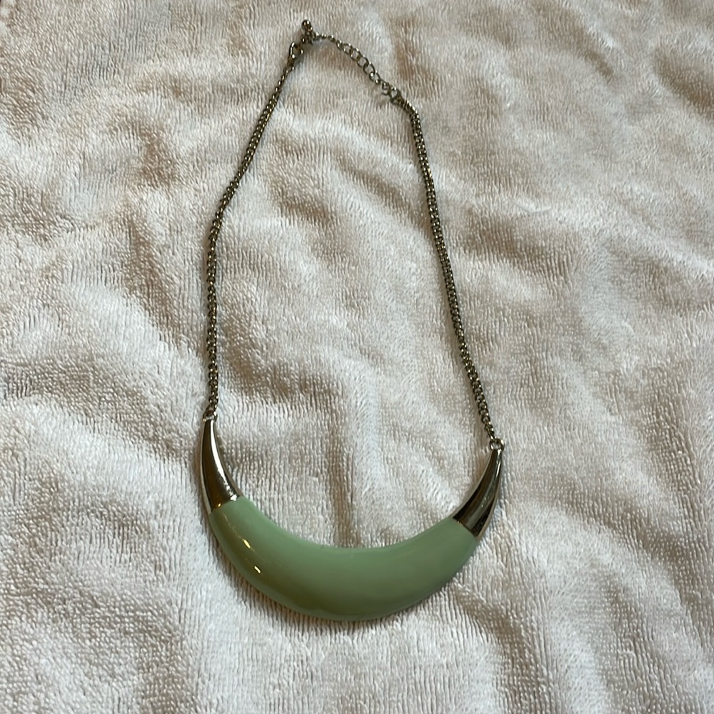 sweet mint curved bar statement necklace